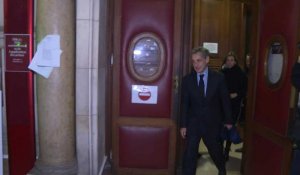 Affaire des "écoutes": Sarkozy quitte le tribunal, le parquet requiert 3 ans de prison avec sursis