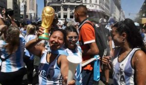 Mondial: l'énorme joie des Argentins à l'Obélisque de Buenos Aires