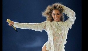 Beyoncé : sa fille Blue Ivy monte sur scène pendant un concert à Dubaï (Vidéo)