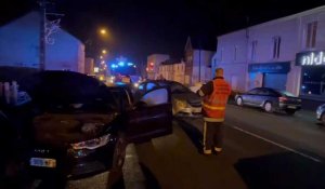 Louvroil : deux voitures se percutent et endommagent deux autres véhicules en stationnement