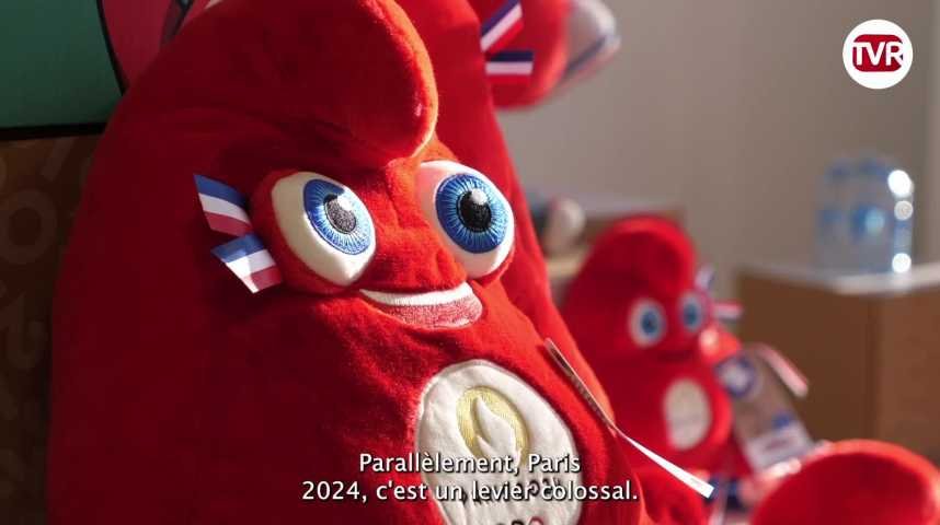 L'entreprise française Doudou et Compagnie fabrique la mascotte des JO 2024