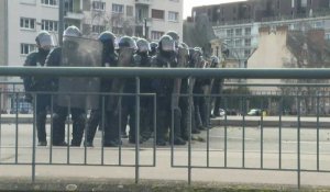 Réforme des retraites: la police disperse la foule à Rennes