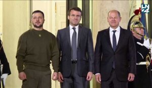 Emmanuel Macron et Olaf Scholz accueillent Volodymyr Zelensky à l'Elysée
