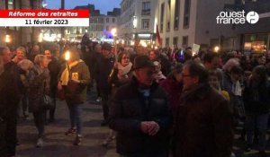VIDEO. La retraite aux flambeaux à Cherbourg contre la réforme des retraites 