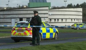 La police enquête sur la scène où un policier nord-irlandais a été abattu hier soir