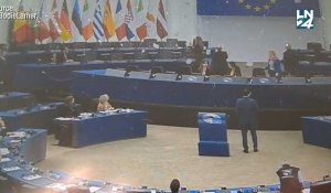 Des militants kurdes interrompent les débats au Parlement européen