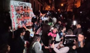 Bolivie : Camacho transféré dans un commissariat, les partisans du gouvernement à l'extérieur