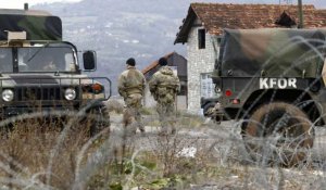 Tension désamorcée : les barricades érigées au Kosovo seront levées, annonce le président serbe