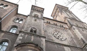 Allemagne: les cloches d'une église berlinoise sonnent pour Benoît XVI