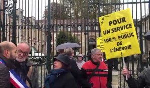 Beauvais : les élus de gauche manifestent contre l'explosion des tarifs de l'électricité