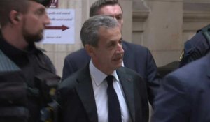 Affaires des "écoutes": Nicolas Sarkozy arrive à son procès en appel