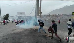 Pérou: affrontements entre manifestants et police à l'aéroport d'Arequipa