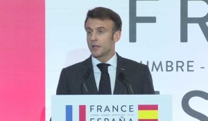 Retraites: Macron défend une "réforme juste et responsable", menée avec "détermination"