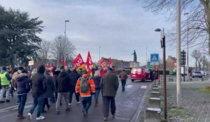 Saint-Omer : les manifestants passent par le boulevard de Strasbourg