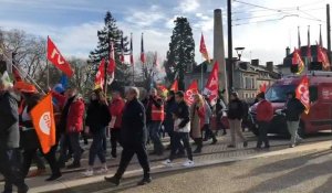 VIDEO. Réforme des retraites : le cortège arrive à la préfecture du Mans