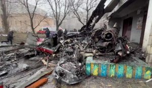 Images du lieu du crash de l'hélicoptère qui transportait le ministre ukrainien de l'Intérieur