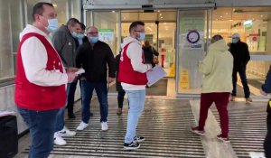 La CGT a conduit une action devant l’hôpital Duchenne où le syndicat appelle à la grève illimitée