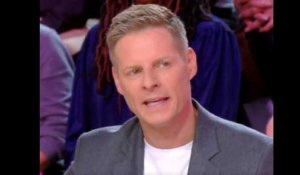 Matthieu Delormeau arrive en retard pour présenter TPMP People à cause de la pénurie de carburant