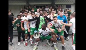 Foot D3 Joie joueurs et supporters Pays Vert apres victoire 2-0 contre Tournai
