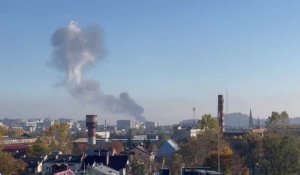 Ukraine: fumée au-dessus de Lviv après des frappes russes sur des infrastructures critiques