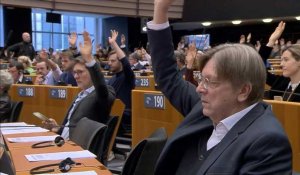 Corruption: le Parlement européen lève l'immunité de deux eurodéputés