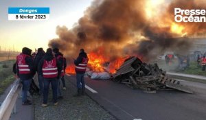 VIDÉO. La CGT tient un piquet de grève à la raffinerie de Donges, la voie ferrée occupée