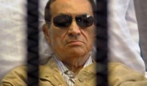 Le Caire : nouvelle comparution d'Hosni Moubarak devant la justice