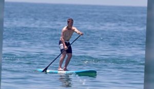 Tom Cruise fait du paddleboard à Malibu