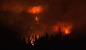 Etats-Unis: incendie aux abords du parc de Yosemite