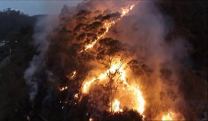 Incendies en Australie: un drone filme l'ampleur des dégâts