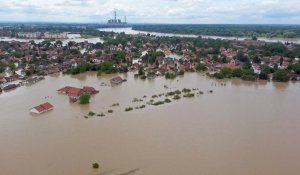 Vidéo : face aux inondations en Serbie, les secours sont à pied d'œuvre