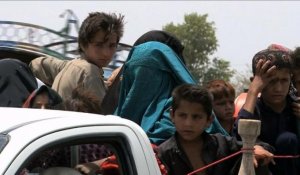 Pakistan: afflux de déplacés fuyant l'offensive au Waziristan