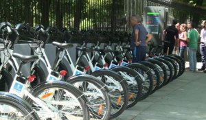 Les "BiciMad", vélos en libre-service, arrivent à Madrid