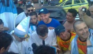 Mondial 2014 : les Argentins prient avec un "faux" pape François