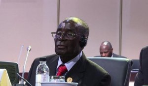 Union africaine : Robert Mugabe s'en prend à la CPI