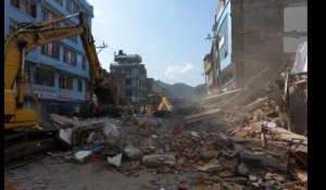 Touché par un nouveau séisme, le Népal s'attend à de nouveaux dégâts