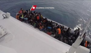 Plus de 2.000 migrants secourus samedi en Méditerranée