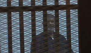 Egypte: un tribunal confirme la peine de mort infligée à Morsi