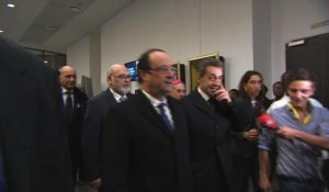 Mandela: arrivée de Hollande et Sarkozy à la cérémonie