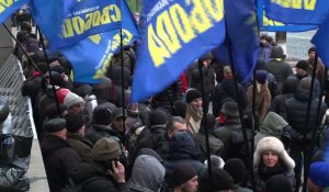 Ukraine: les manifestants font le siège du gouvernement. Durée:01:06