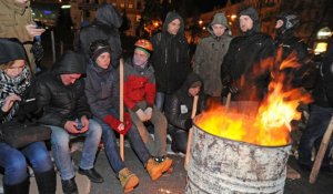 En images : les manifestants ukrainiens bravent le froid à Kiev
