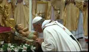 Noël: première messe de minuit pour le pape François