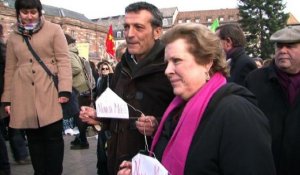 Européennes: Martin et Trautmann s'affichent unis à Strasbourg