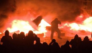 Kiev: les manifestants se préparent à une nuit de violences
