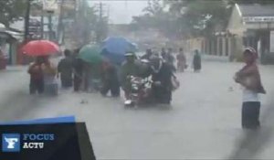 Les Philippines sous les eaux après le passage du typhon Hagupit