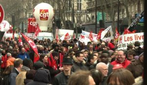 Loi Macron: manifestation à Paris contre le travail le dimanche