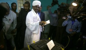 Omar el-Béchir vainqueur annoncé d'une élection sans suspense au Soudan