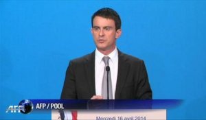 Valls: les revalorisations prévues du RSA "décalées d'une année"