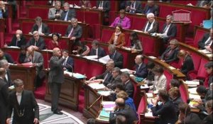 Chômage: Michel Sapin chahuté à l'Assemblée