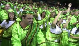 Le Carnaval de Rio débute dans le Sambodrome qui fête ses 30 ans